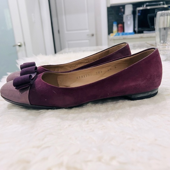 Authentic Salvatore Ferragamo Varina Flats - Picture 6 of 9